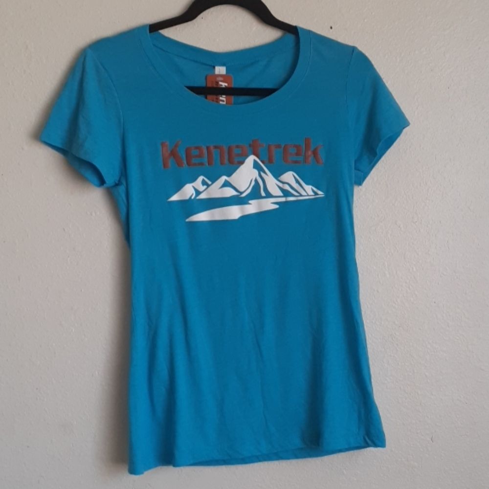 NWOT Bella size M blue tshirt